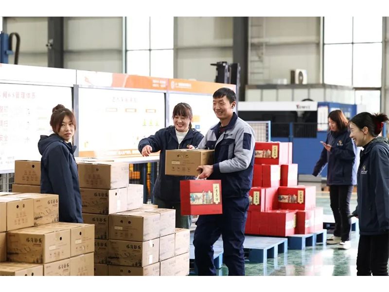 意昂F凯捷牧业 | 岁寒情暖，，，恭贺新春