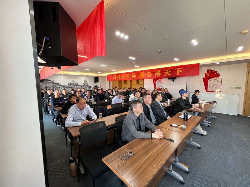 意昂F凯捷牧业走进山东和美华集团，，，助力买通一站式家禽养殖工业链！